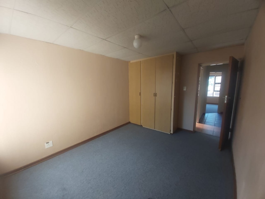 13 Bedroom Property for Sale in Universitas Free State